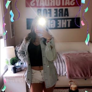 Meet your Posher, Laura